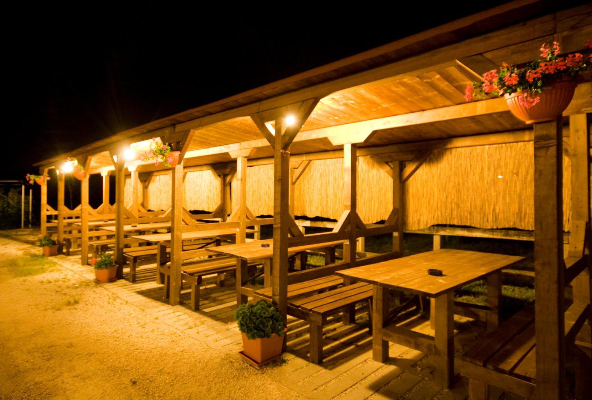 Agriturismo Cascina Roveri Monzambano Exterior photo