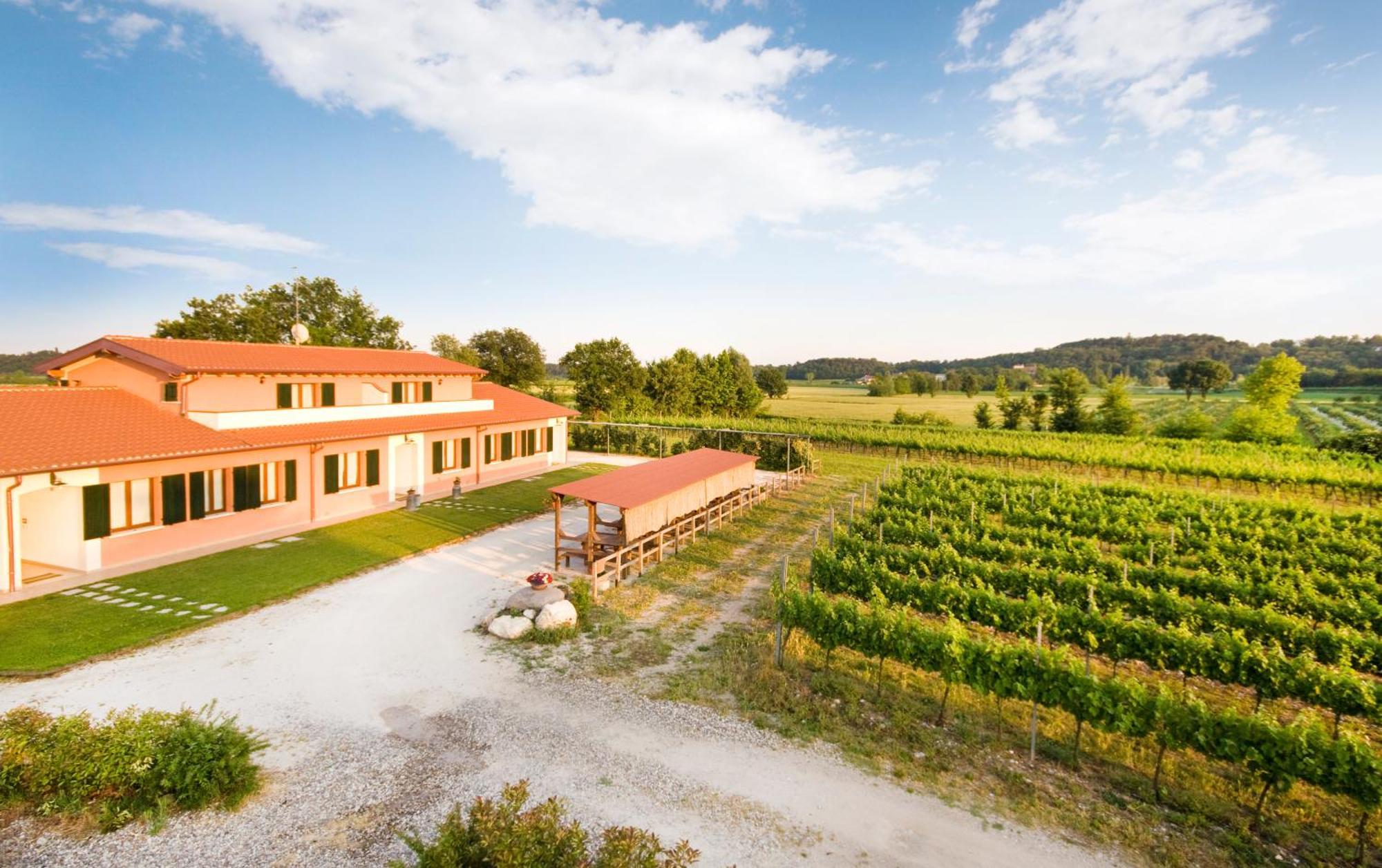 Agriturismo Cascina Roveri Monzambano Exterior photo